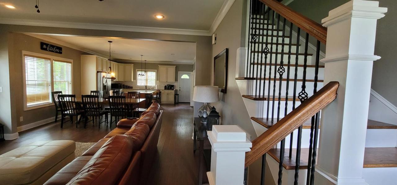 Spacious Deluxe House For You, Your Family And Friends تشارلوت المظهر الخارجي الصورة
